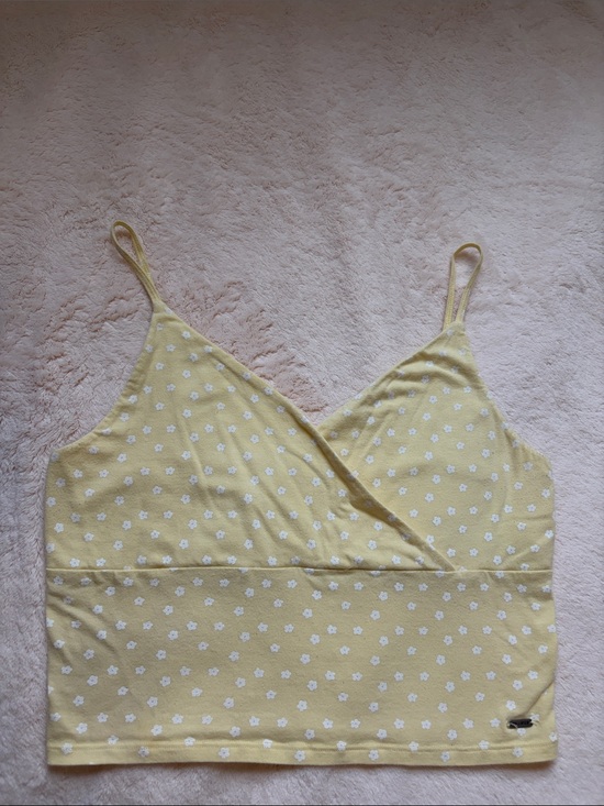 Hollister Tops - Hollister Yellow Floral Cropped Camisole Top